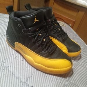 Jordan 12 size 8.5 championship gold and black